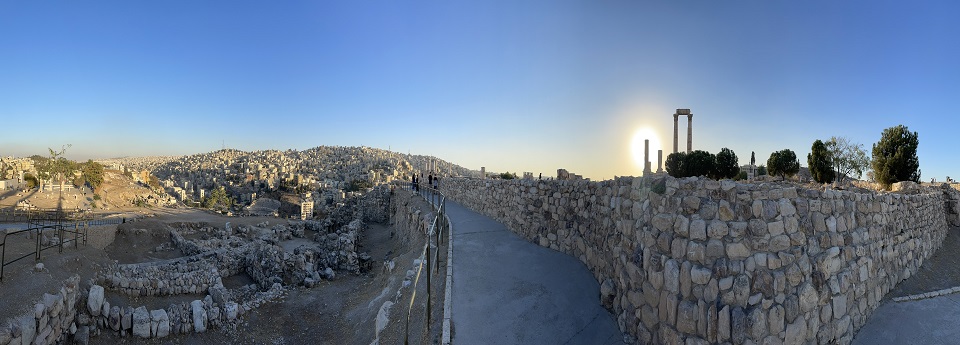غروب الشمس من قلعة عمان، عمان، محافظة عمان، المملكة الأردنية الهاشمية